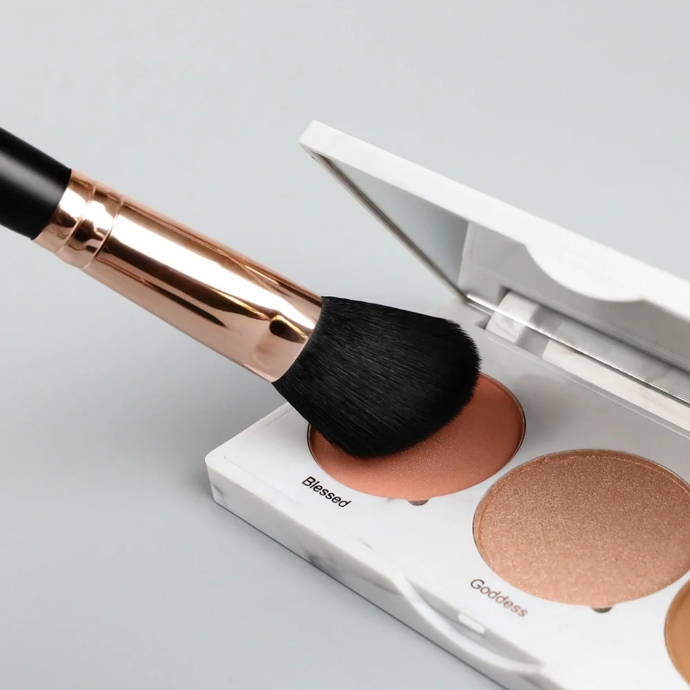 REALHER Ultimate Glow Trio Blush Highlight Contour Palette Compact